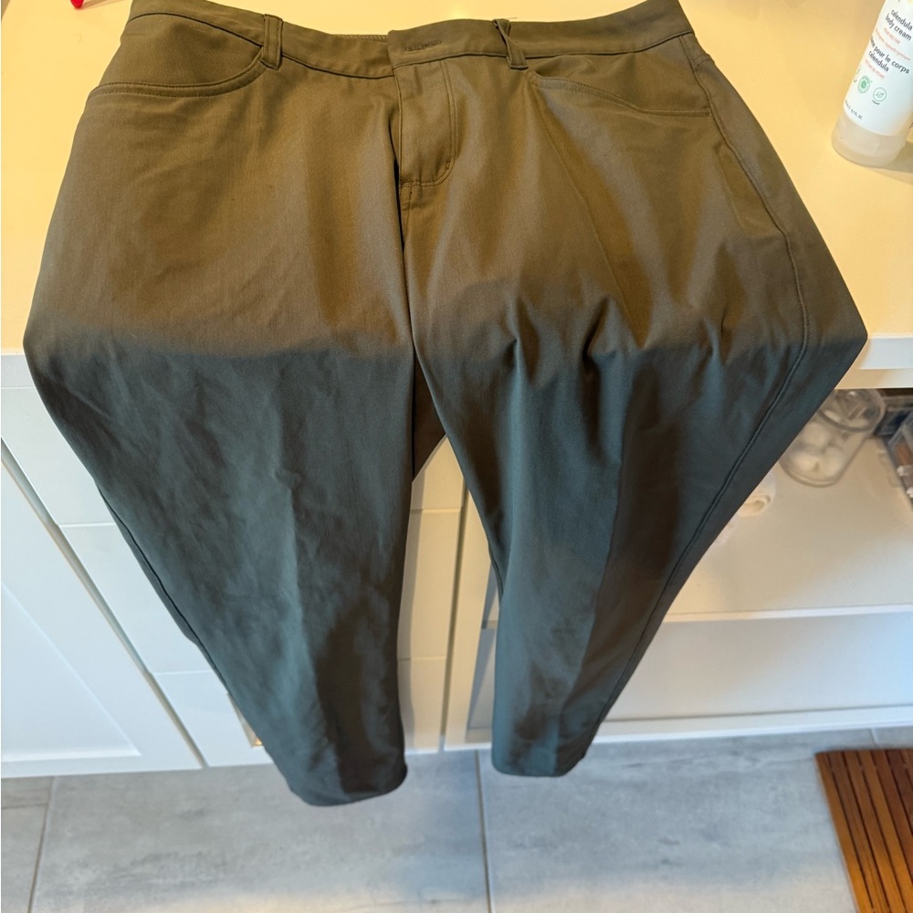 Vuori Meta pants 32x32